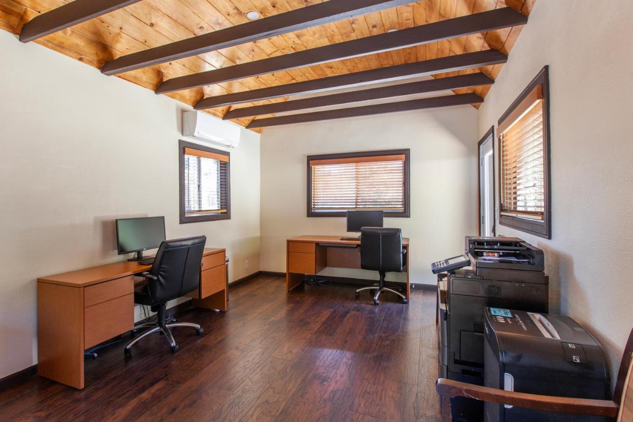 فندق Tahquitz Pines Retreat آيديلوايل المظهر الخارجي الصورة
