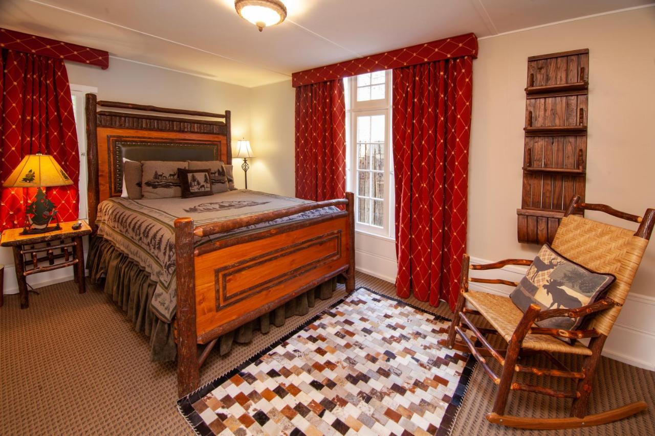 فندق Tahquitz Pines Retreat آيديلوايل المظهر الخارجي الصورة